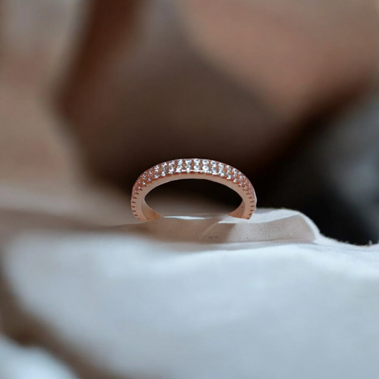 Rose gold band ring