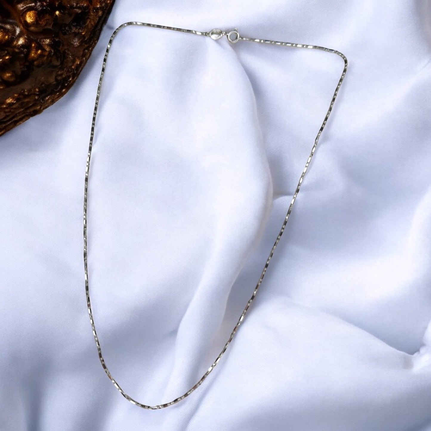 Sleek Modern Silver Chain Necklace